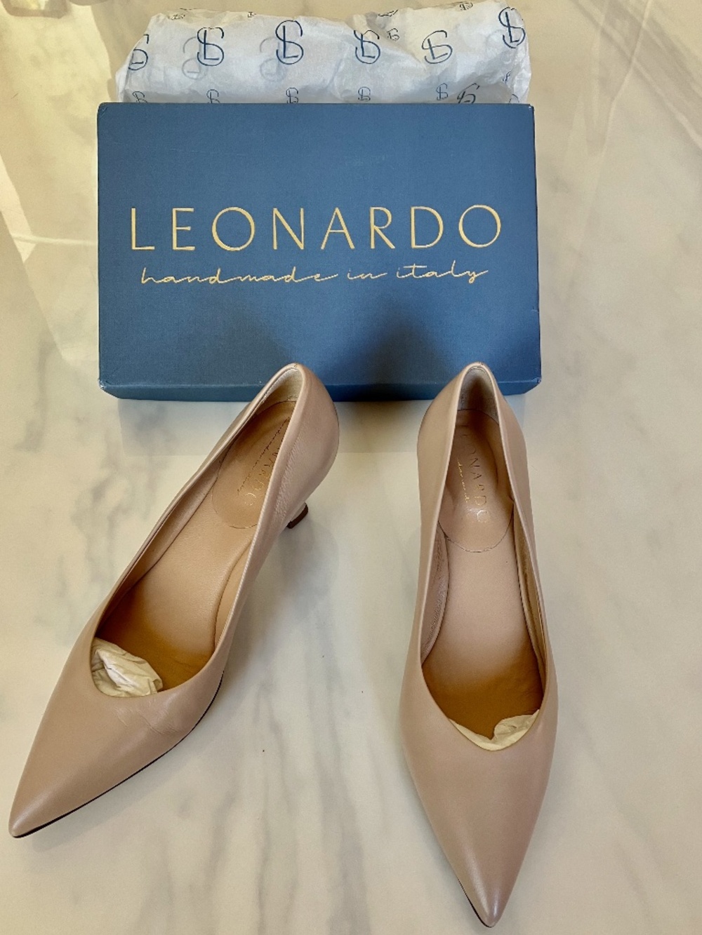 Leonardo Handmade Italian Kitten Heels 9 / 39 w/box